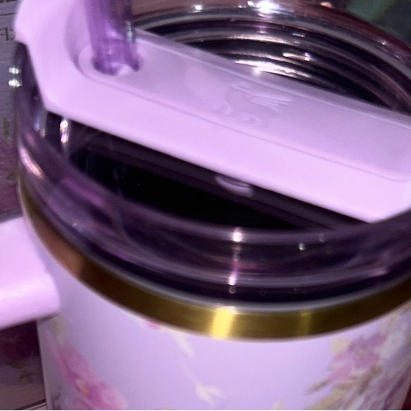 StanleyxLoveShackFancy 40 OZ - Picture 3 of 4